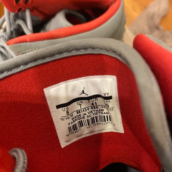 Nike sneakers - Picture 2 of 3